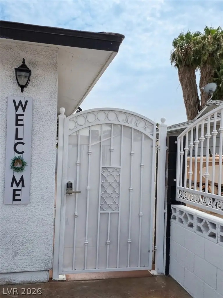 4125 E Harmon Avenue, Las Vegas, NV 89121 - #2