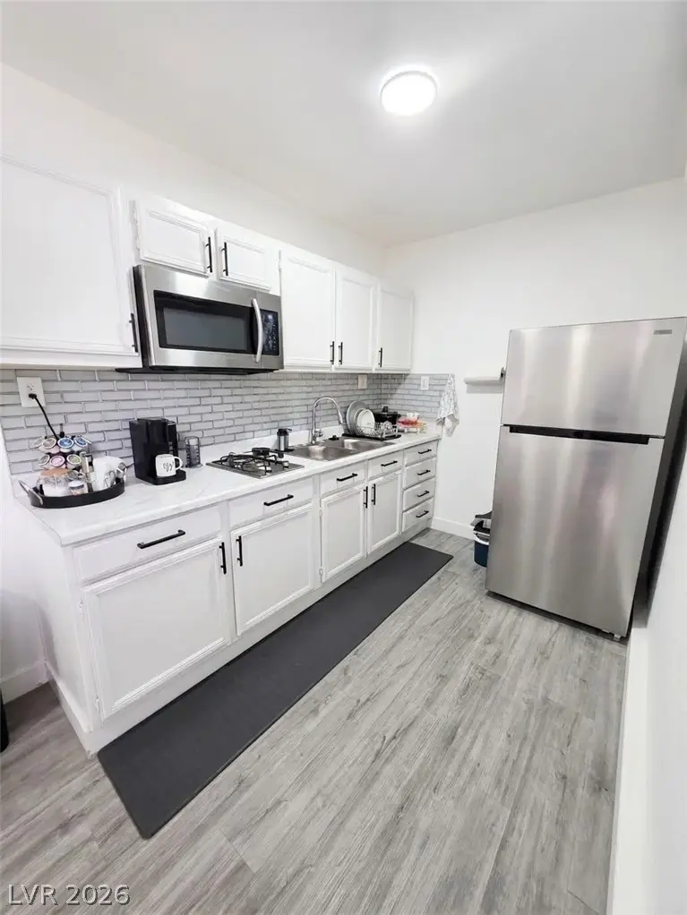 4125 E Harmon Avenue, Las Vegas, NV 89121 - #3