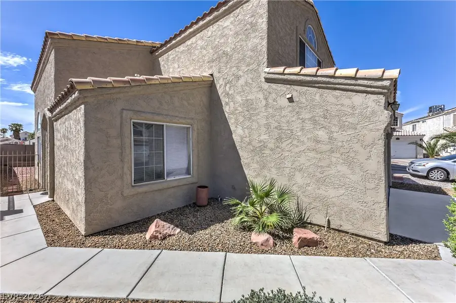 3921 Sir Payne Court, Las Vegas, NV 89104 - #3