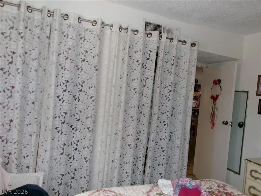 47 E Pacific Avenue, Henderson, NV 89015 - #2