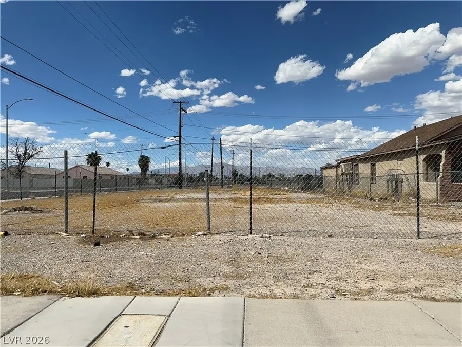 710 W Wilson Avenue, Las Vegas, NV 89106 - #2