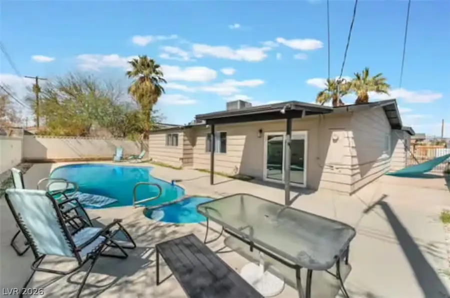 3101 Kings Way, Las Vegas, NV 89102 - #3