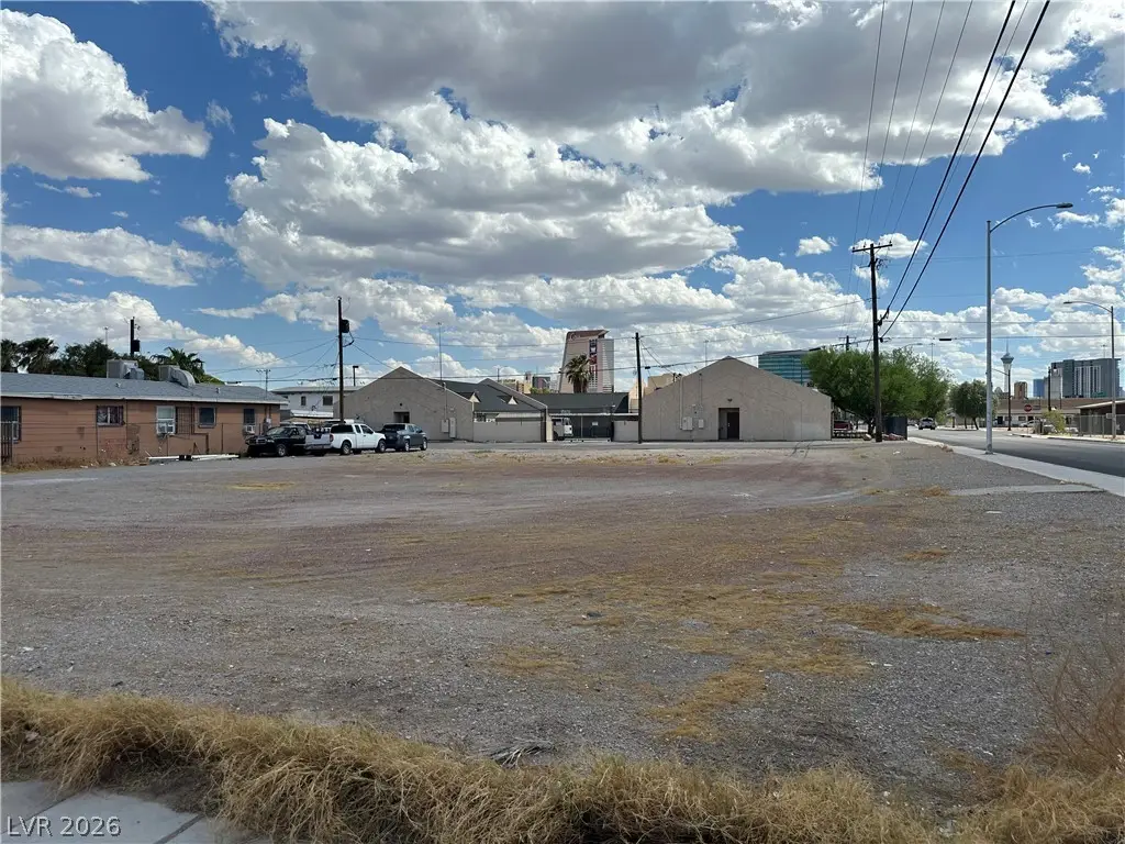 922 F Street, Las Vegas, NV 89106 - #1