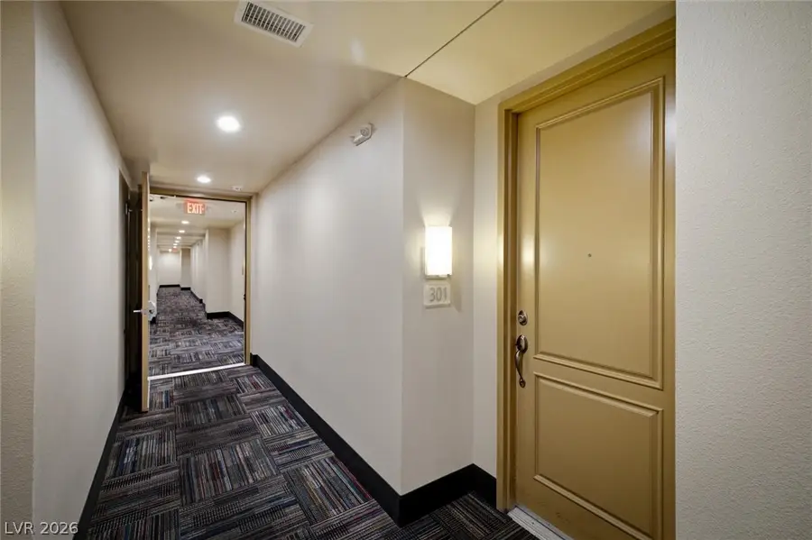 15 E Agate Avenue #301, Las Vegas, NV 89123 - #2