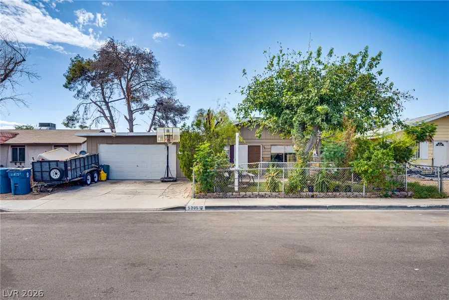 5305 Camden Avenue, Las Vegas, NV 89122 - #2