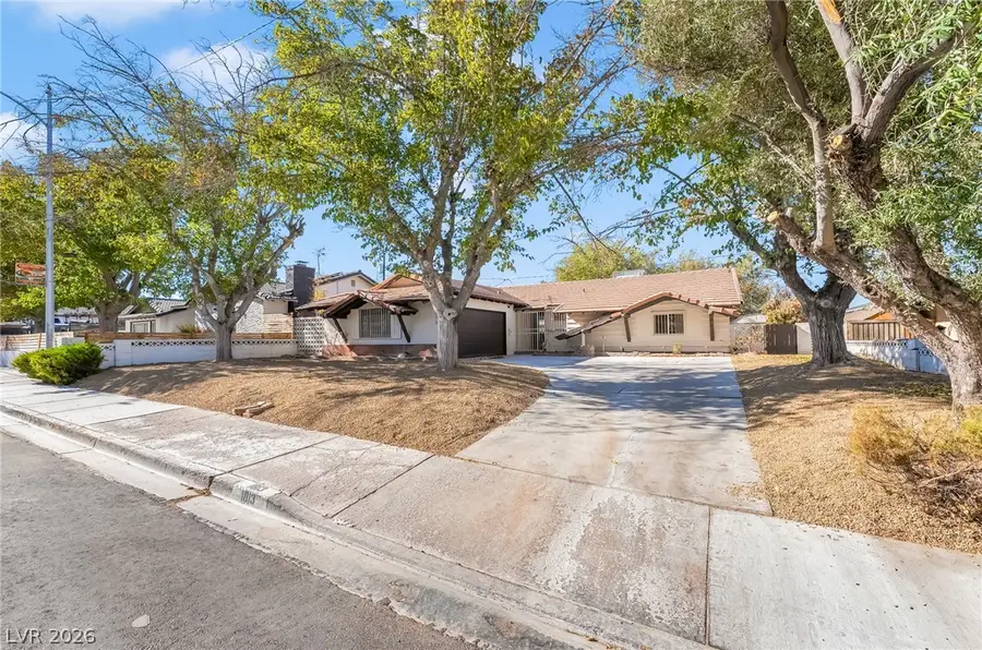1813 Bracken Avenue, Las Vegas, NV 89104 - #2