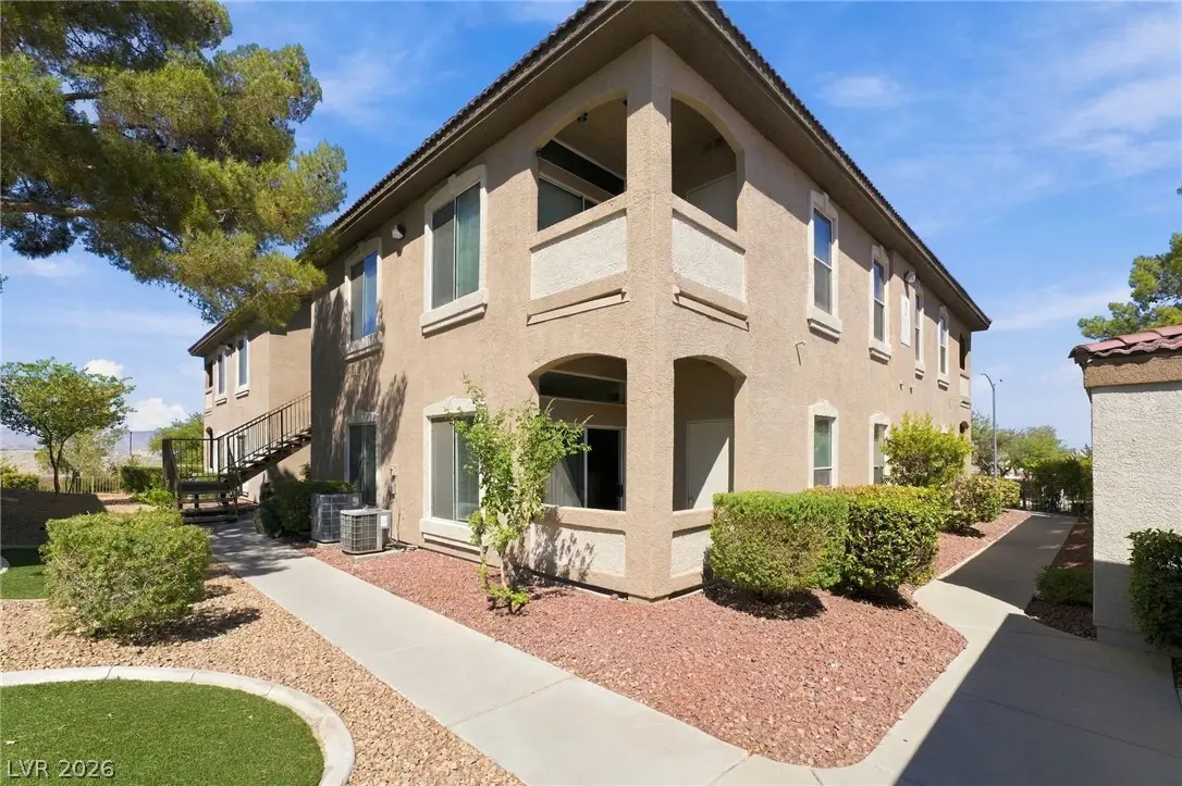 2305 W Horizon Ridge Parkway #211, Henderson, NV 89052 - #1