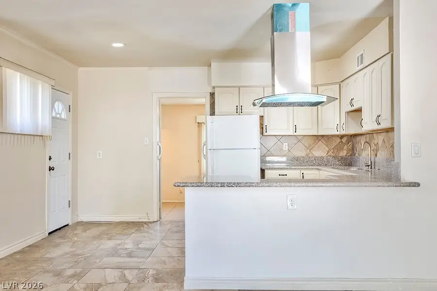 914 N 1st Street, Las Vegas, NV 89101 - #3