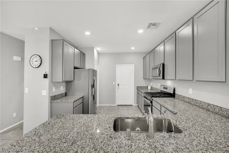 5704 Mia Skye Street, Las Vegas, NV 89148 - #3