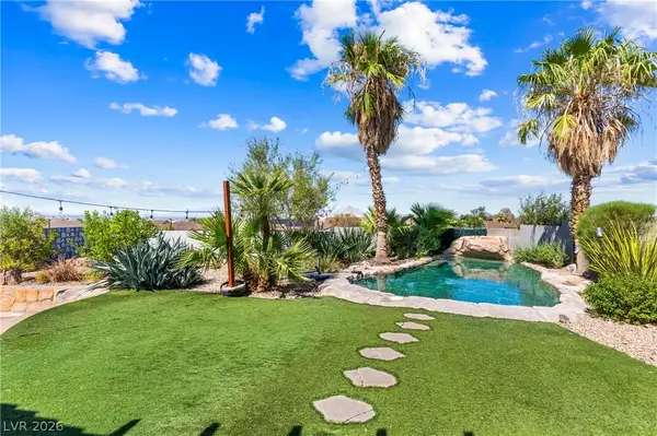 424 Waterwheel Falls Drive, Henderson, NV 89015