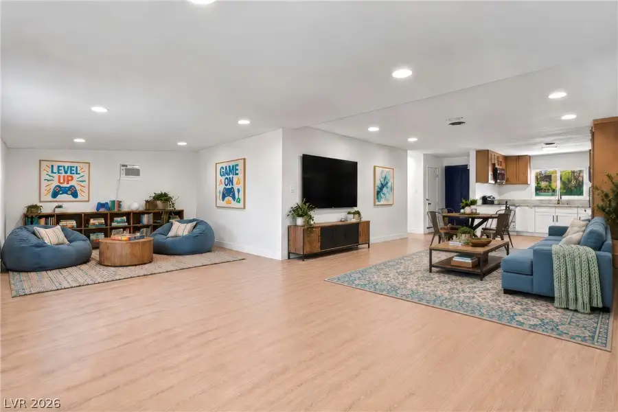 2000 Constantine Avenue, Las Vegas, NV 89101 - #2