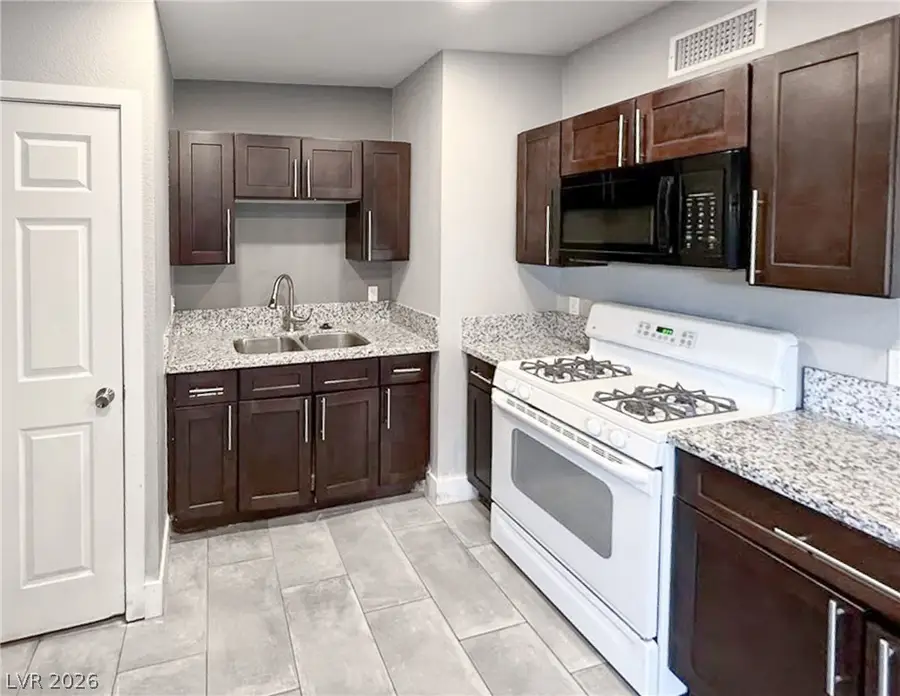 2105 S 15th Street, Las Vegas, NV 89104 - #2