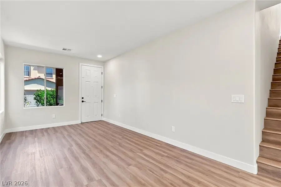 6565 La Placita Avenue, Las Vegas, NV 89142 - #2