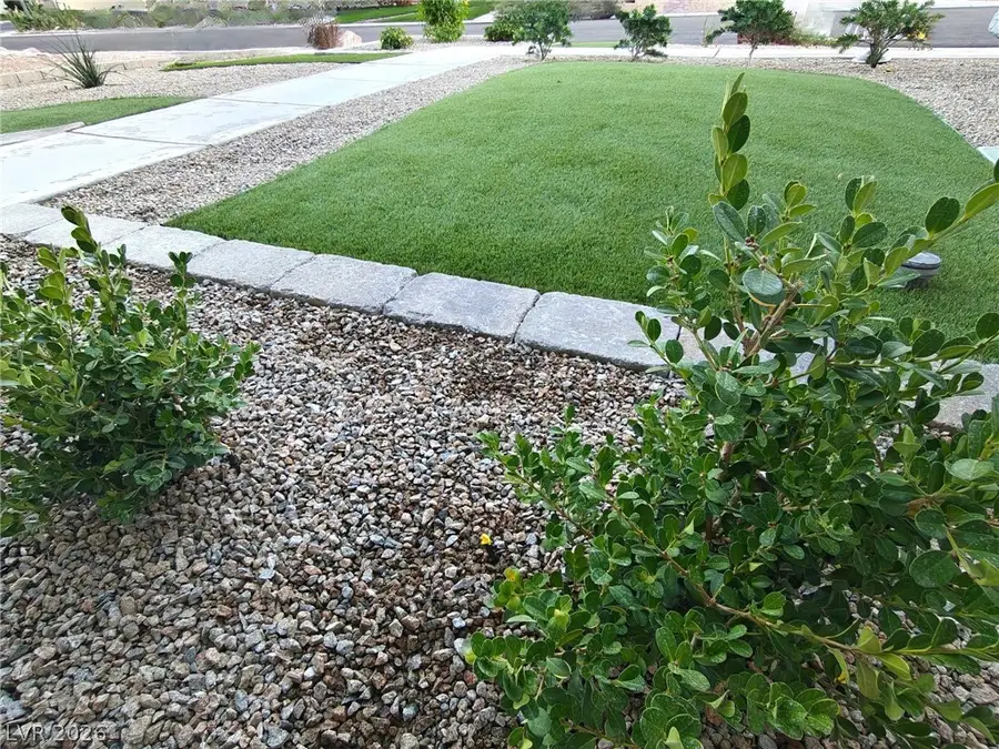 9522 Teton Vista Avenue, Las Vegas, NV 89117 - #2
