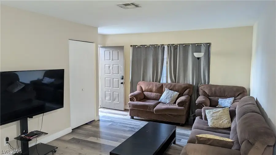 220 N Bruce Street #D, Las Vegas, NV 89101 - #3
