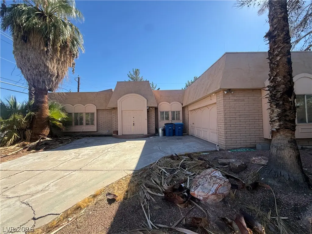 1747 E Desert Inn Road, Las Vegas, NV 89169 - #1