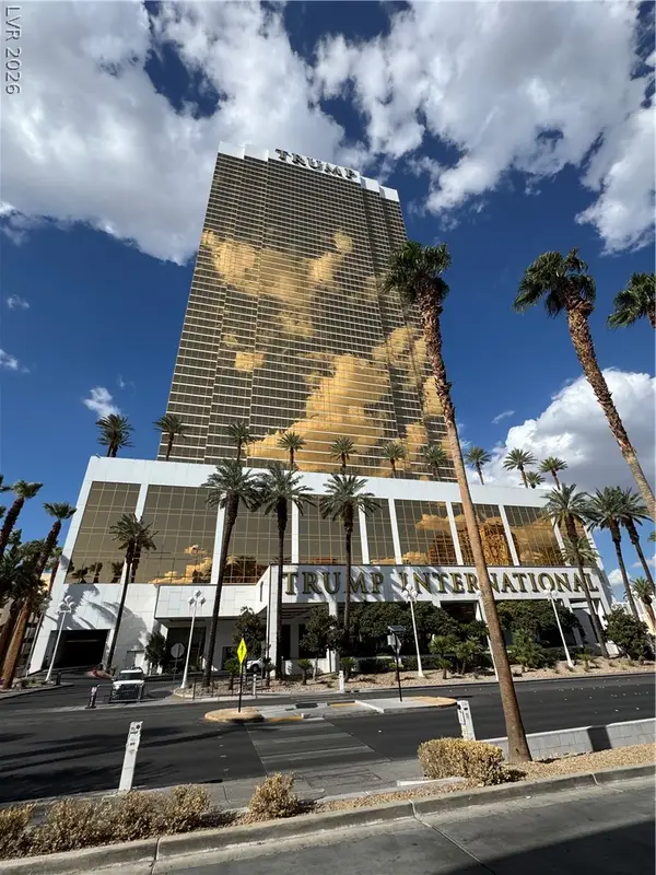 2000 N Fashion Show Drive #2102, Las Vegas, NV 89109