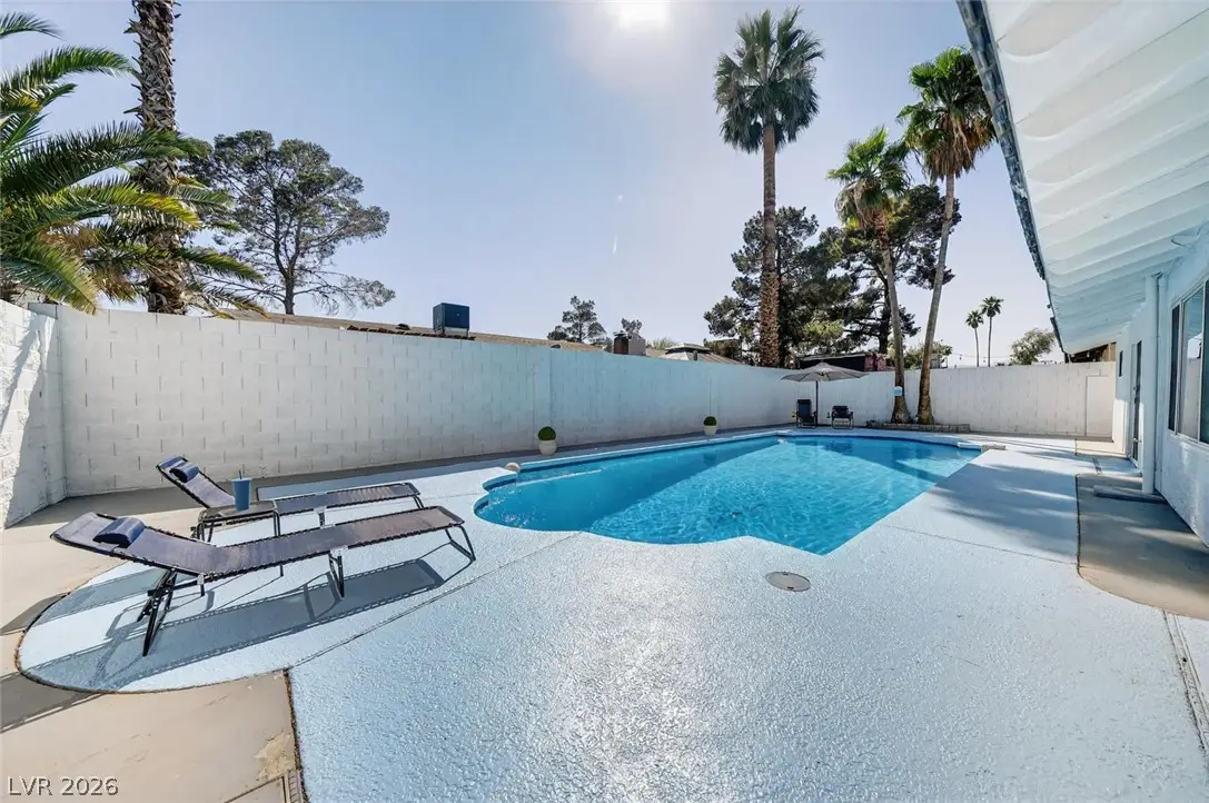 6191 Bullion Boulevard, Las Vegas, NV 89103 - #1