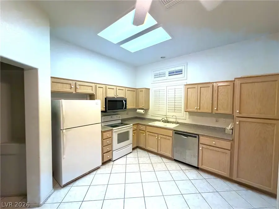 10709 Dover Creek Avenue, Las Vegas, NV 89134 - #2