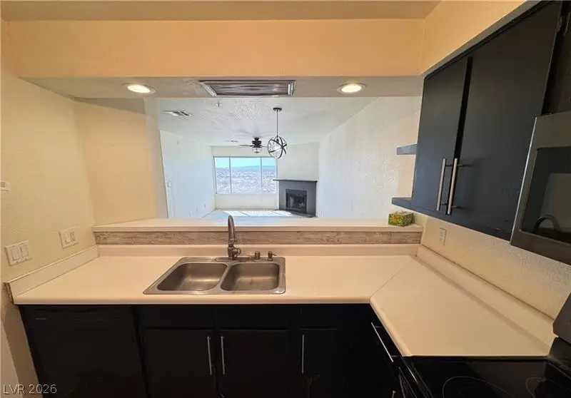 2064 Mesquite Lane #303, Laughlin, NV 89029 - #3