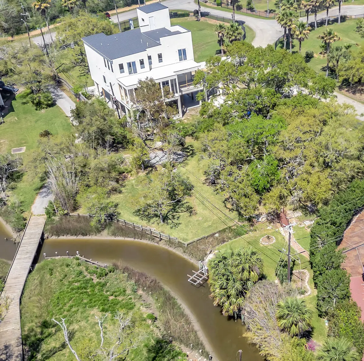 633 Bay Vista Drive, Seabrook, TX 77586 - #1