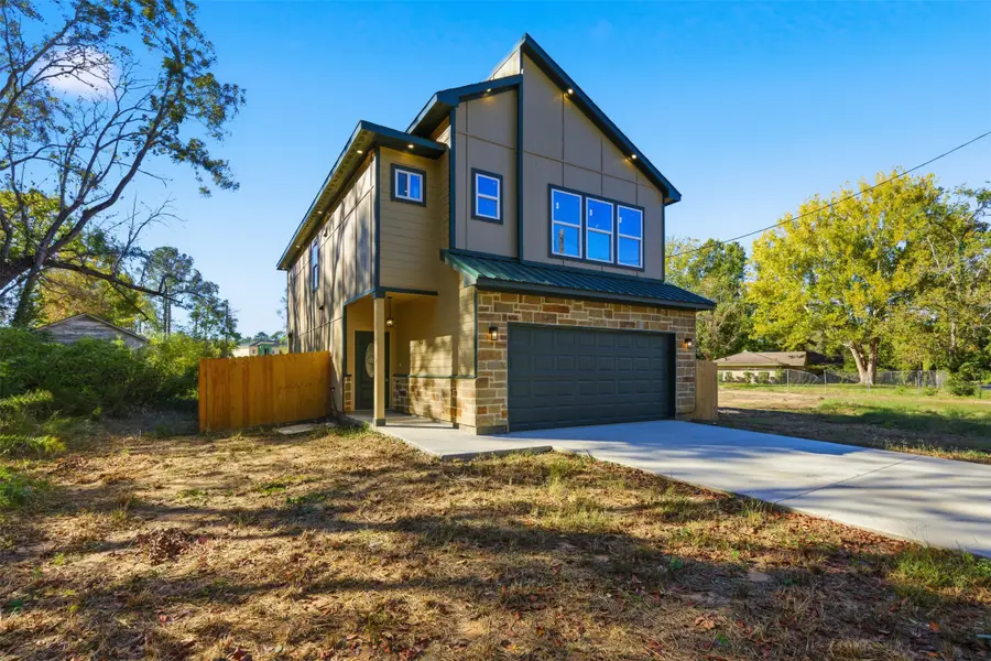 812 Linia Alfred, Cleveland, TX 77327 - Image #2