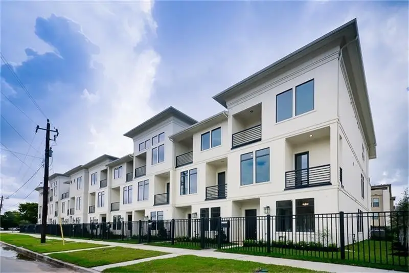 3917 Rose Street, Houston, TX 77007 - #1