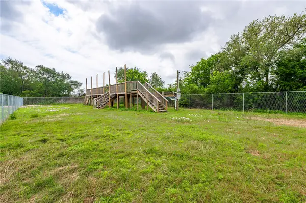 441-443 16th Street, San Leon, TX 77539