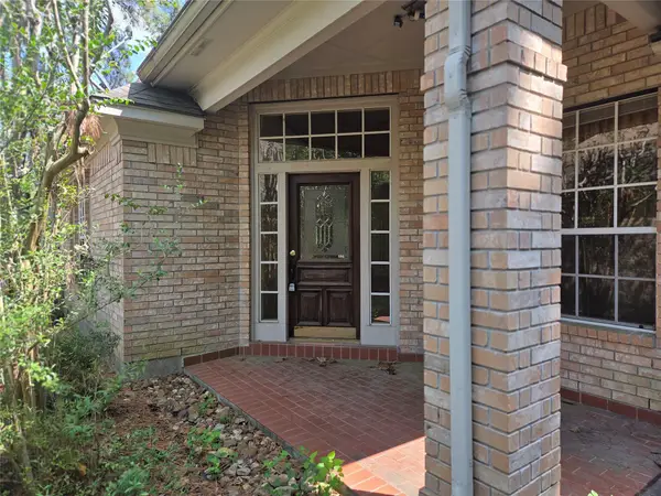 34 N Copperknoll Circle, Spring, TX 77381