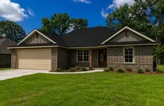 807 S State Street, Madisonville, TX 77864