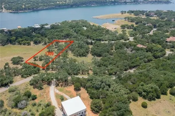1309 Robin Trl Road, Lago Vista, TX 78645