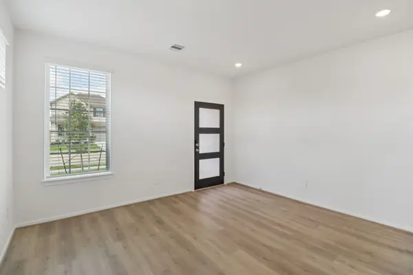 5233 Redbud Valley Drive, Pearland, TX 77584