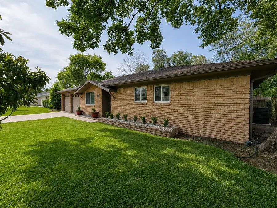 5846 Ettrick Drive, Houston, TX 77035 - #2