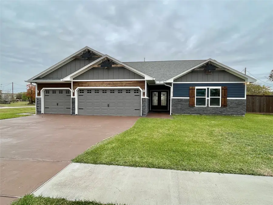 218 N Avenue A, Freeport, TX 77541 - Image #3