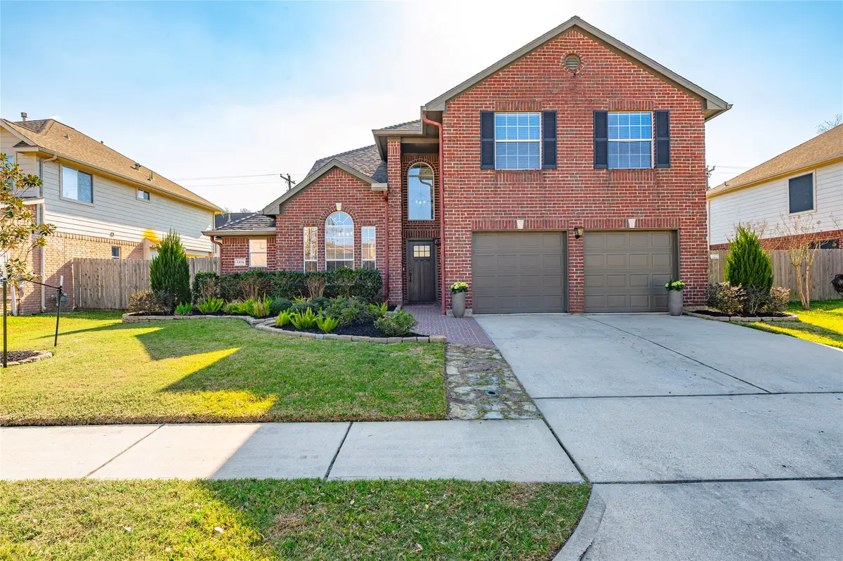 1104 Lake Shore Drive, Pearland, TX 77581 - #1