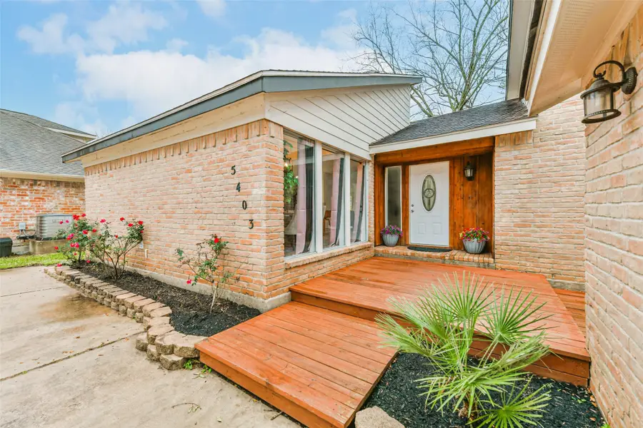 5403 Royal Parkway, Friendswood, TX 77546 - Image #2