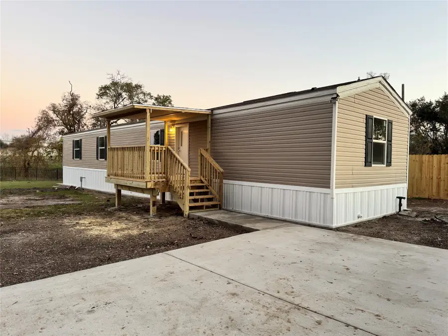 409 W Harris Avenue, Pasadena, TX 77506 - Image #2