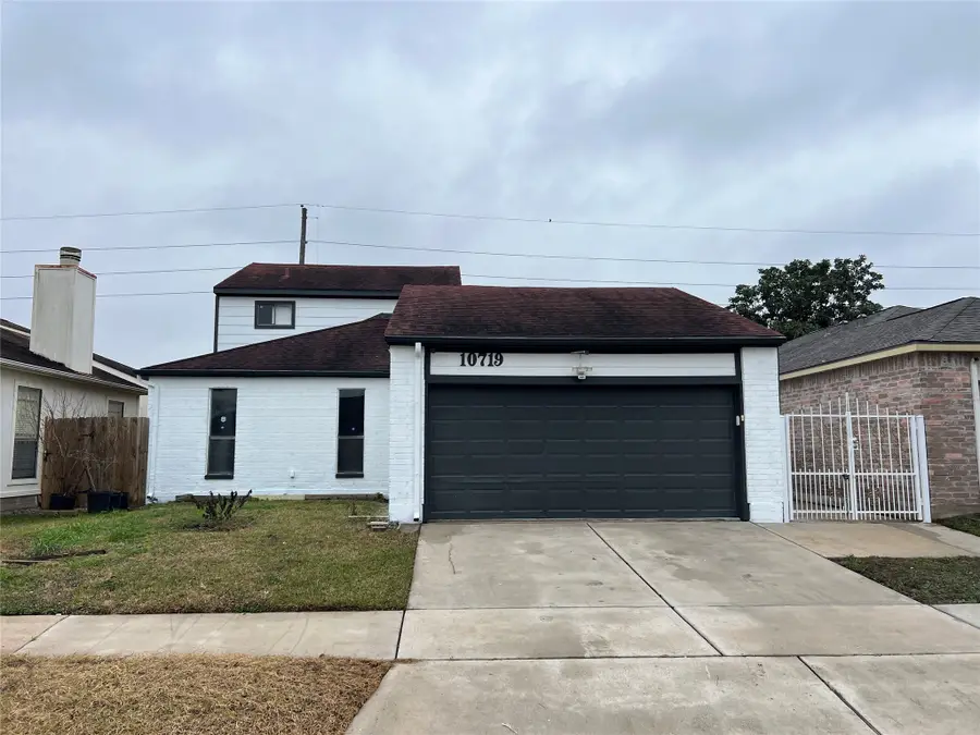 10719 Bellfair Drive, Houston, TX 77072 - Image #3