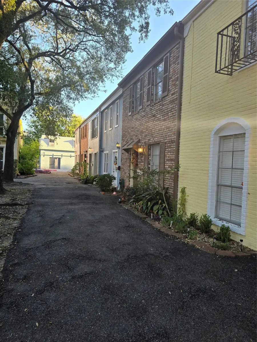 5207 Arboles Drive #3, Houston, TX 77035 - Image #2