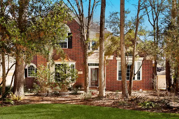 6 Thornbush Place, The Woodlands, TX 77381