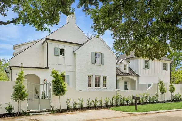 10801 Long Shadow Lane, Hunters Creek Village, TX 77024