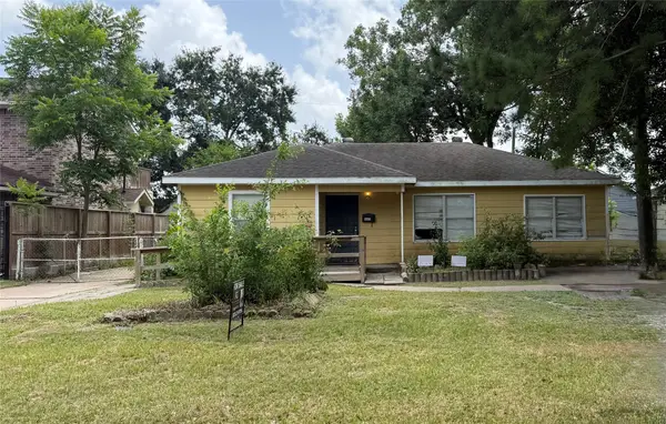 5522 Woodlark Street, Houston, TX 77017