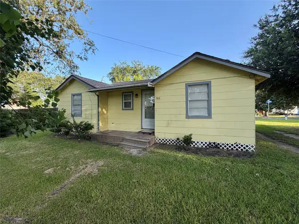 503 Mckee Street, Clute, TX 77531