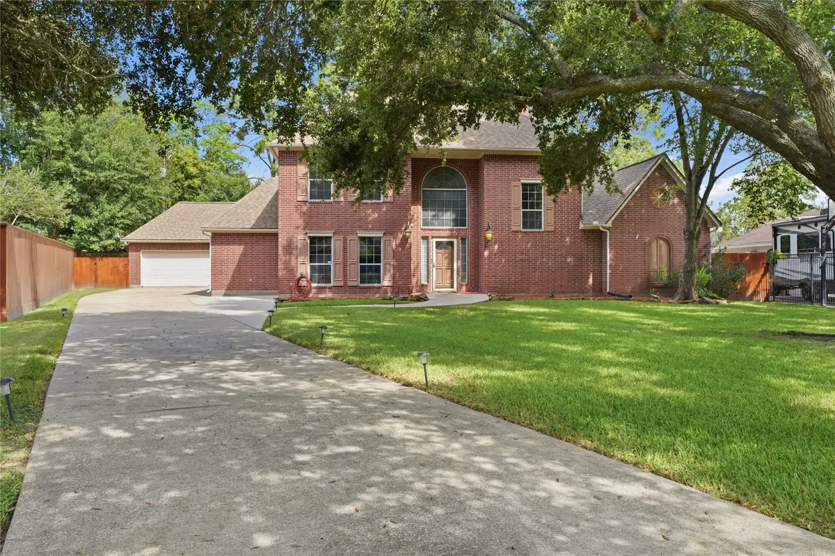 708 Bayou Crest Circle, Dickinson, TX 77539 - #1