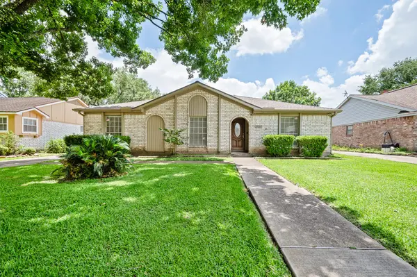 12107 Brighton Lane, Stafford, TX 77477