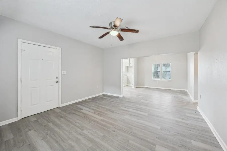 710 E Magnolia Street, Angleton, TX 77515 - #2