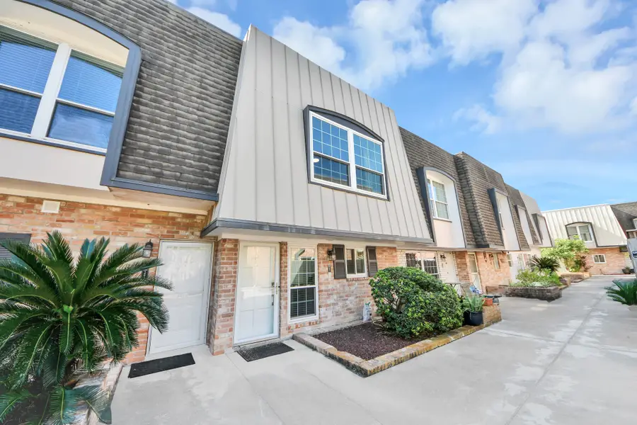 1801 Stoney Brook Drive #107, Houston, TX 77063 - #3