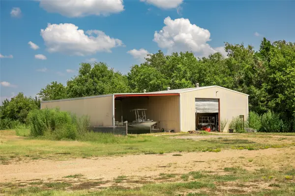 20 Red Tip Ln, Brenham, TX 77833