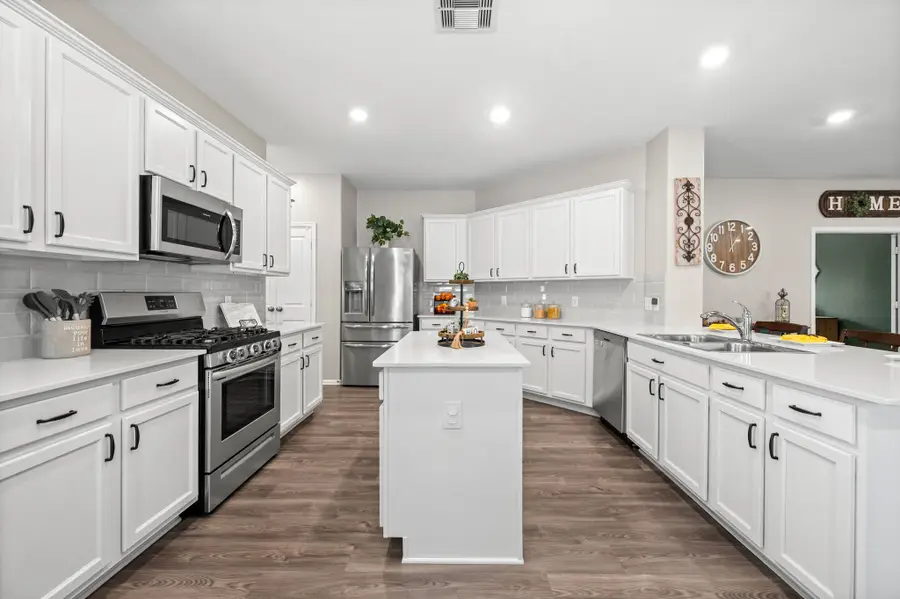 19155 Pinewood Grove Trail, New Caney, TX 77357 - #2