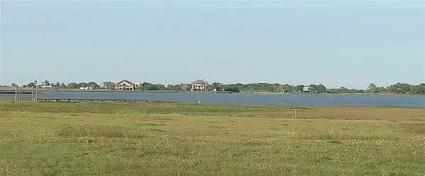 71 Bay Drive, Palacios, TX 77465